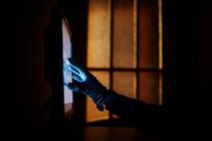 burglarizing a house